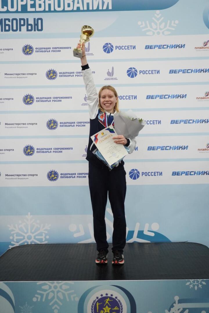 Пьедестал-7